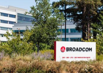 Broadcom shares surge 10% after Q1-print: buy, sell or hold?