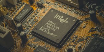 Intel stock soars as chipmaker names new chief executive