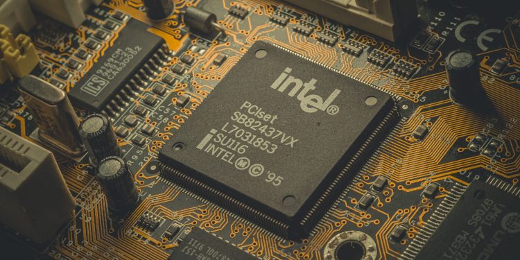 Intel stock soars as chipmaker names new chief executive