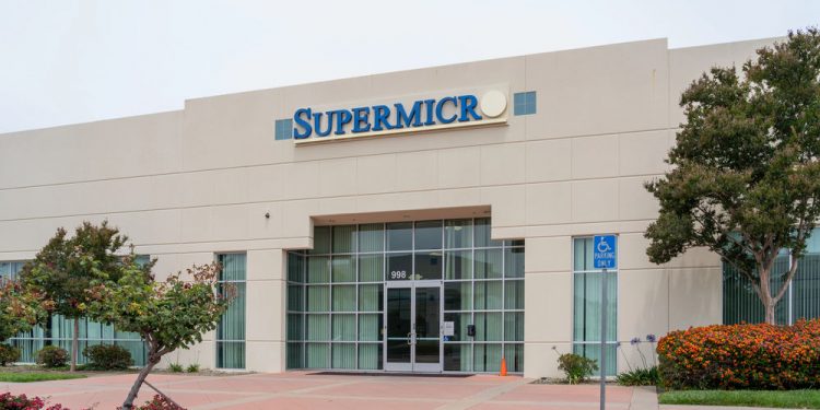 SMCI stock forms megaphone pattern: what next Supermicro?