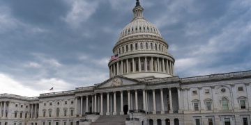 Spending bill to avert shutdown successfully beats filibuster with hours until deadline