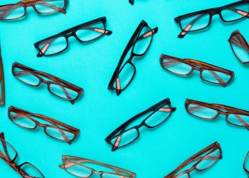 Warby Parker stock price crashes to key support: buy the dip?