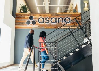 Asana stock price forecast ahead of earnings: is it a good buy?
