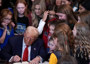 White House says it didn’t create a banned word list, leaves language choices up to agencies