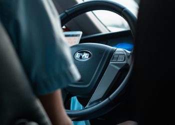 BYD targets doubling overseas sales in 2025 to 800,000 amid global expansion