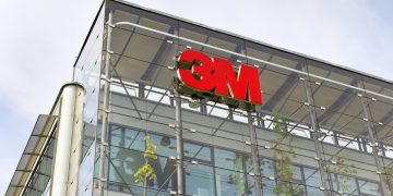 3M stock price analysis: buy, sell, or hold ahead of earnings