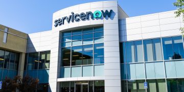 Is ServiceNow stock a buy or a sell ahead of earnings?
