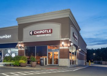 Chipotle stock price double-top points to a crash ahead of earnings