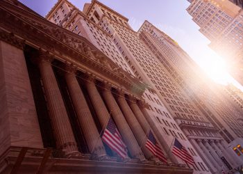 JEPI ETF put to the ultimate test: is it beating VOO and SPY?