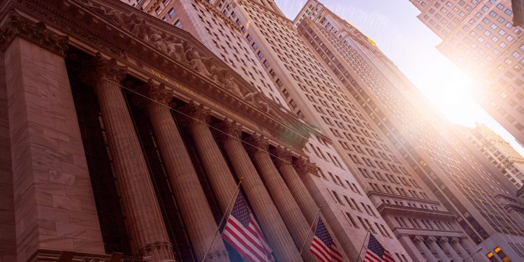 JEPI ETF put to the ultimate test: is it beating VOO and SPY?