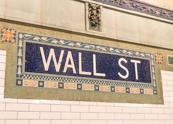 Russell 2000 Index forecast as the crash continues: buy the dip?