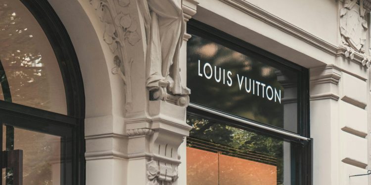 LVMH drops 8% on sales miss as geopolitics hit wine, fashion revenues; Kering, Burberry fall too
