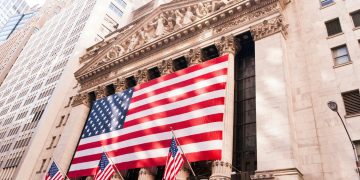 Dow slides nearly 900 points, S&P 500 falls 1.6% as trade war fears intensify; Apple and restaurant stocks tumble