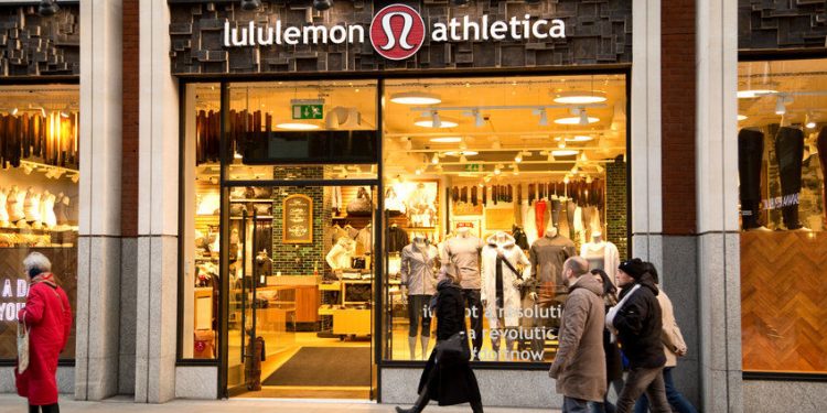 Lululemom stock faces a double whammy: $130 target in sight