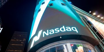 Top 3 Nasdaq 100 stocks rising as it moves into a correction