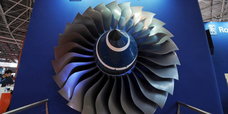 Rolls-Royce share price sits and waits for key news on May 1