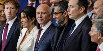 Trump-Bezos call sets stage for tense earnings report from Amazon