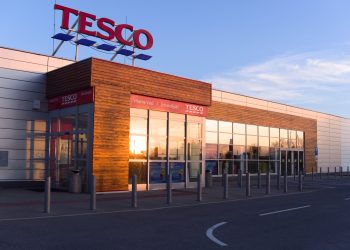 Tesco share price is soaring: can it hit 500p in 2025?