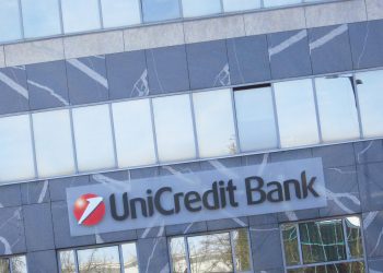 Unicredit share price analysis as earnings growth continues
