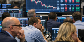 Where to invest in wartime as US–Iran clash rattles global markets