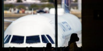 FAA investigating close call involving United Airlines plane and Black Hawk helicopter in California