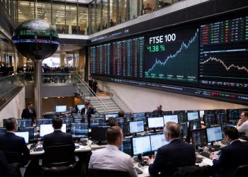 FTSE 100 Index futures enter correction as top UK shares plunge