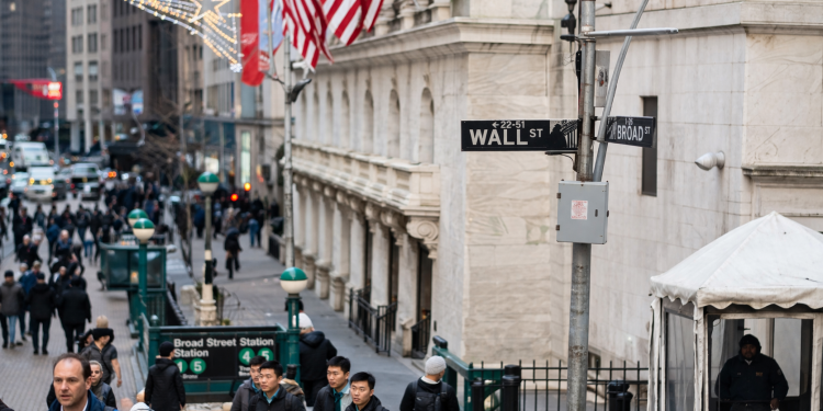 Citi, BlackRock upgrade US equities on strong earnings, easing war risks